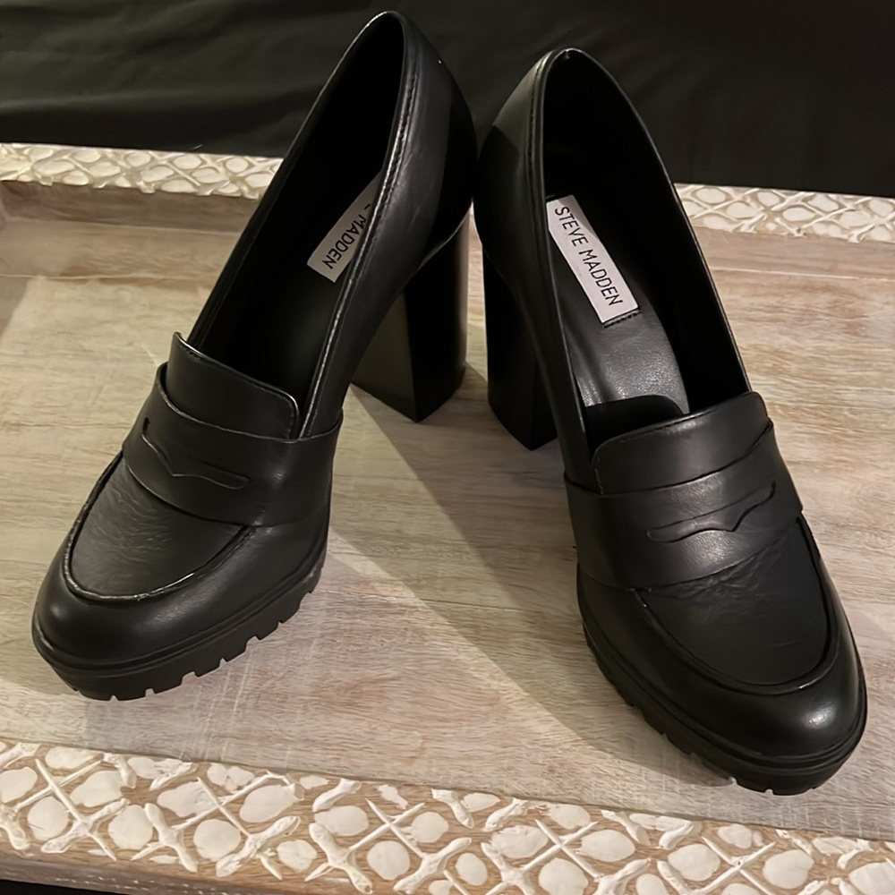 Steve Madden Loafer Block Heels - size 7